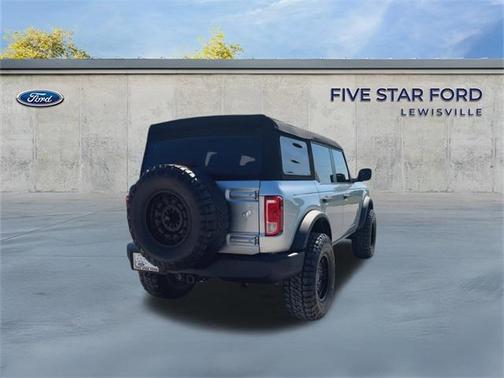 2023 Ford Bronco Base