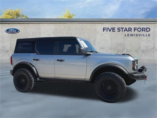 2023 Ford Bronco Base