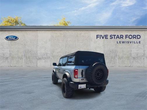 2023 Ford Bronco Base