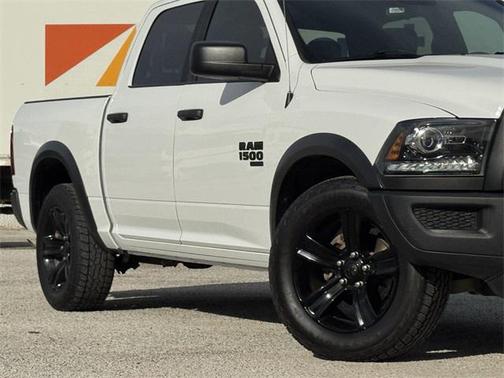 2024 RAM 1500 Classic Warlock Crew Cab 4x2 5'7' Box