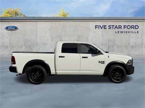 2024 RAM 1500 Classic Warlock Crew Cab 4x2 5'7' Box
