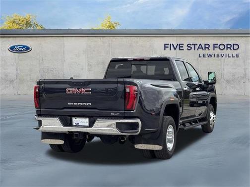 2025 GMC Sierra 3500 SLT