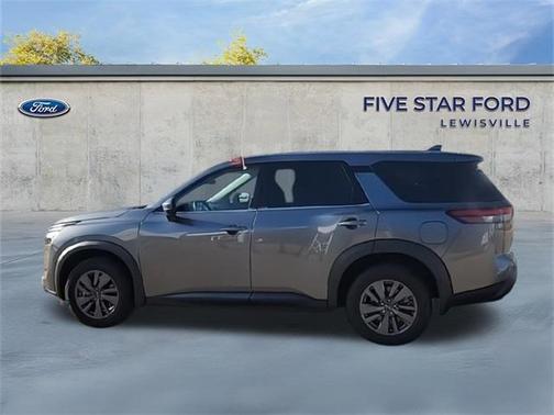 2022 Nissan Pathfinder S 4WD