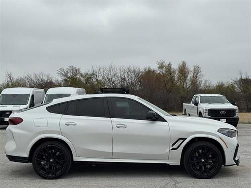 2022 BMW X6 M Base
