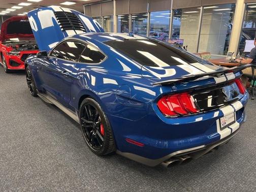 2022 Ford Shelby GT500 Base
