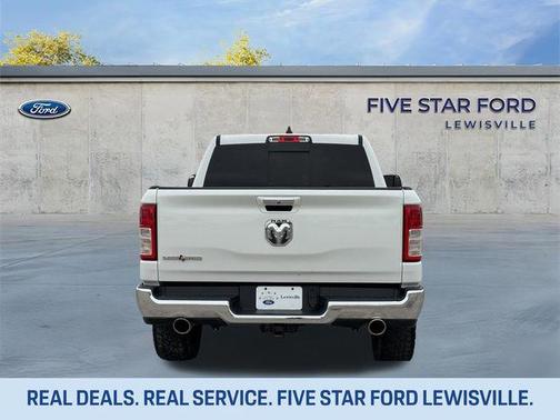 Bright White Clearcoat 2019 RAM 1500 Big Horn