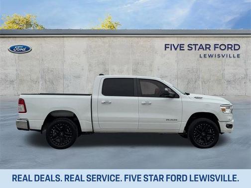 Bright White Clearcoat 2019 RAM 1500 Big Horn