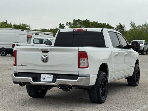Bright White Clearcoat 2019 RAM 1500 Big Horn