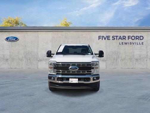Oxford White 2024 Ford F-250 XLT