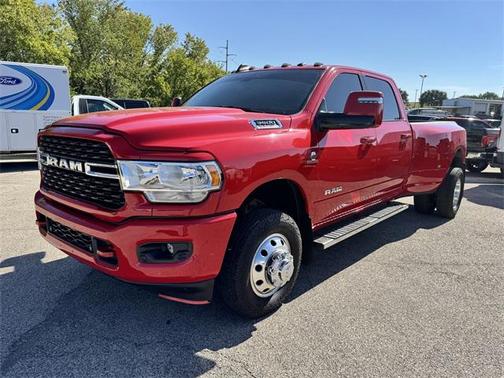 2024 RAM 3500 Lone Star Crew Cab 4x4 8' Box
