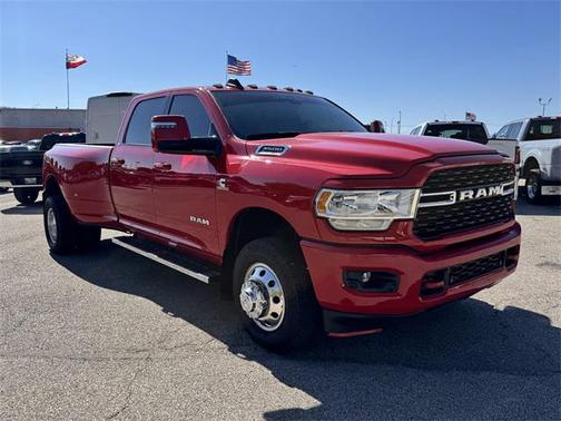 2024 RAM 3500 Lone Star Crew Cab 4x4 8' Box