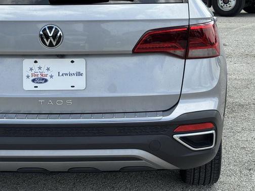 Pyrite Silver Metallic 2022 Volkswagen Taos 1.5T SE