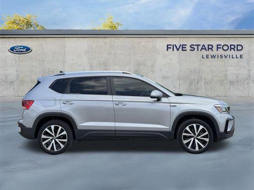 Pyrite Silver Metallic 2022 Volkswagen Taos 1.5T SE
