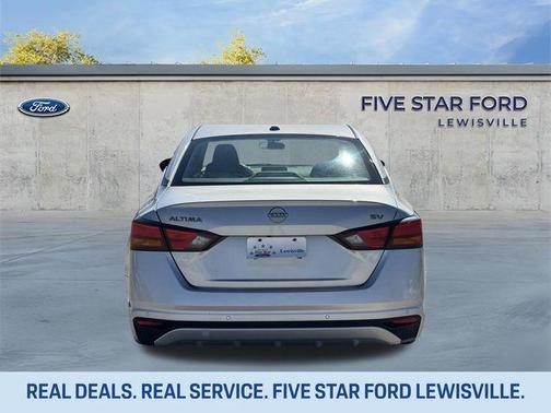 Brilliant Silver Metallic 2024 Nissan Altima 2.5 SV