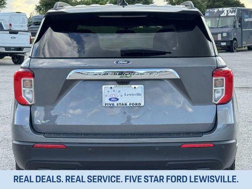 CARBONIZED GRAY METALLIC 2024 Ford Explorer XLT