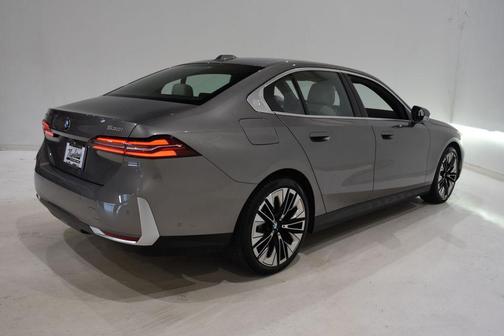 Oxide Grey Metallic 2025 BMW 530 xDrive
