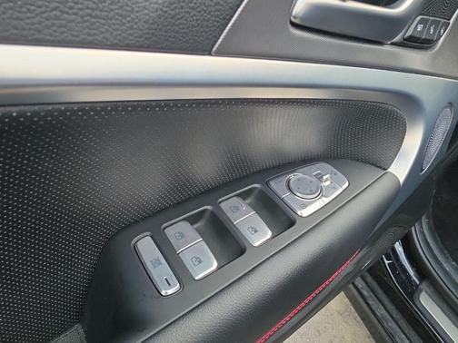 Vik Black 2024 Genesis G70 2.5T AWD