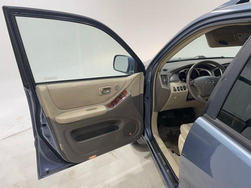 2006 Toyota Highlander Base