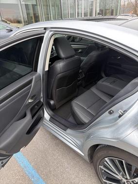 2023 Lexus ES 350 Base