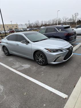 2023 Lexus ES 350 Base