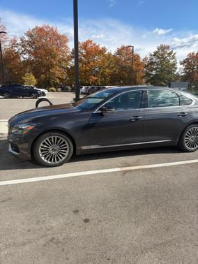2020 Kia K900 Luxury