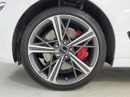 2024 Genesis G70 2.5T AWD