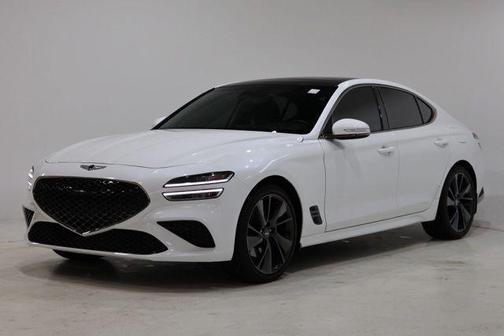 Uyuni White 2023 Genesis G70 2.0T AWD