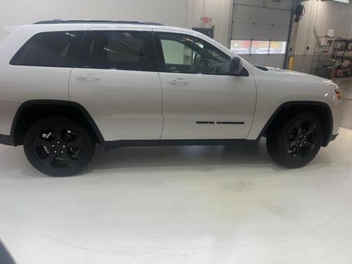 2020 Jeep Grand Cherokee Upland