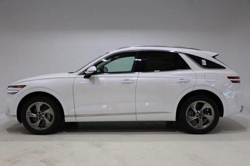 Uyuni White 2026 Genesis GV70 2.5T