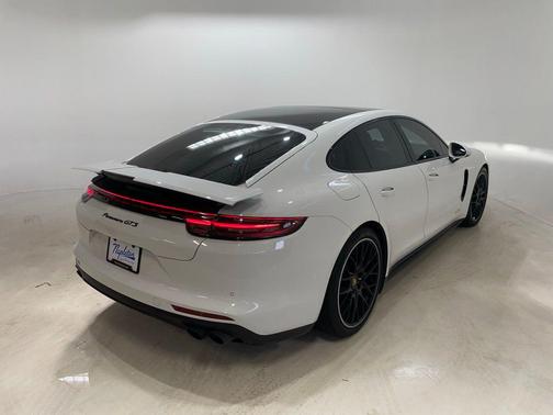 2020 Porsche Panamera GTS