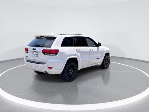 2022 Jeep Grand Cherokee Laredo