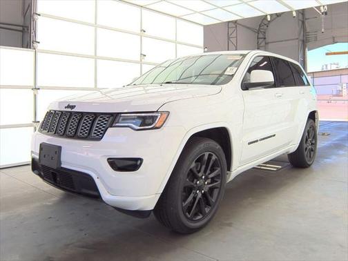 2022 Jeep Grand Cherokee Laredo