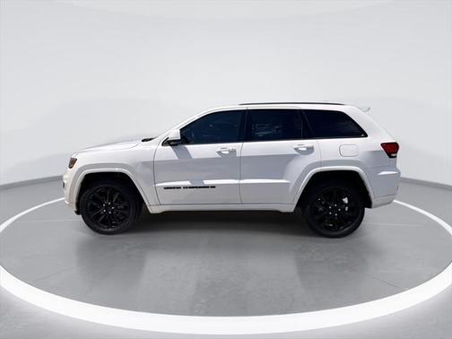 2022 Jeep Grand Cherokee Laredo