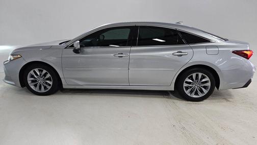 2019 Toyota Avalon XLE