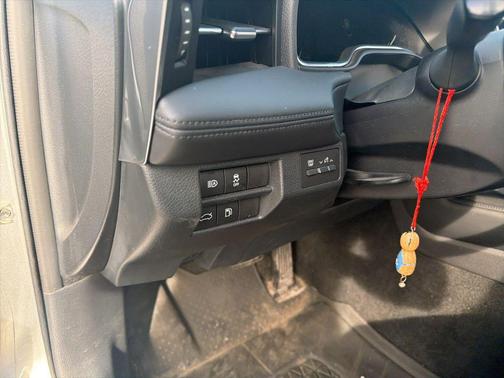 2019 Toyota Avalon XLE