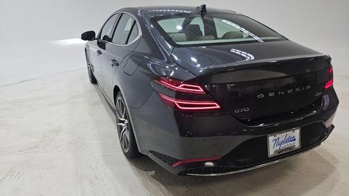2022 Genesis G70 2.0T AWD