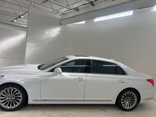 2017 Genesis G90 Premium