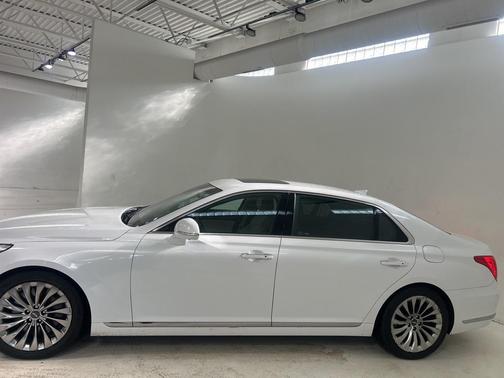 2017 Genesis G90 Premium