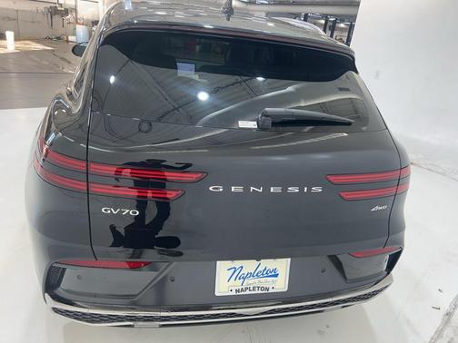 2026 Genesis GV70 2.5T Advanced