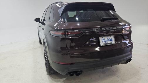 2023 Porsche Cayenne Platinum Edition