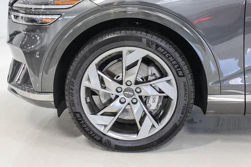 2023 Genesis Electrified GV70 Advanced AWD