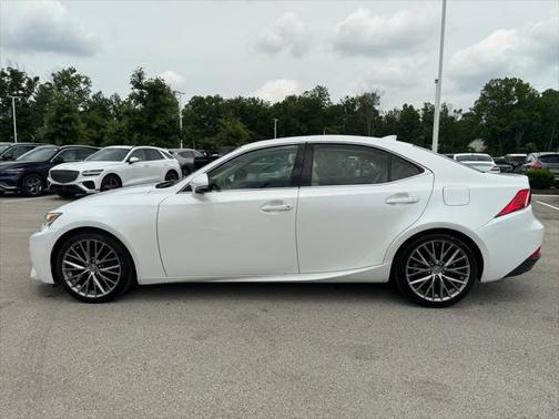 2015 Lexus IS 250 Crafted Line