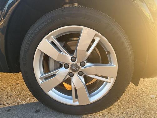 2018 Audi Q5 2.0T Premium Plus