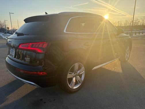 2018 Audi Q5 2.0T Premium Plus