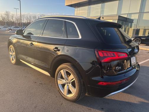 2018 Audi Q5 2.0T Premium Plus