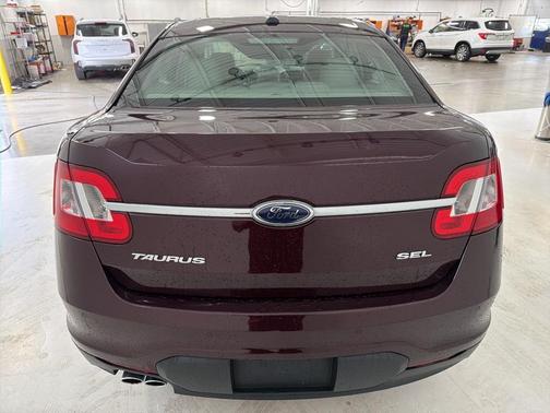 2011 Ford Taurus SEL
