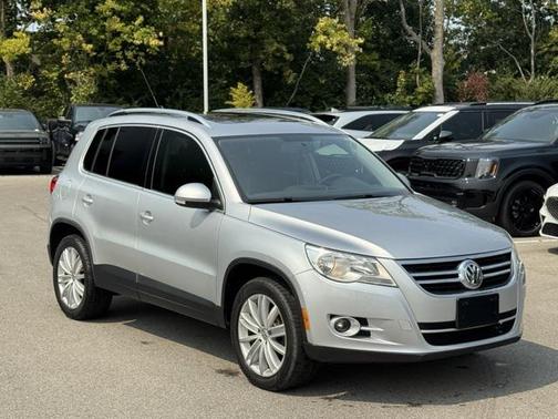 2011 Volkswagen Tiguan SE
