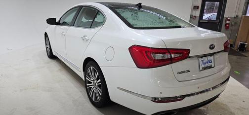 2014 Kia Cadenza Premium