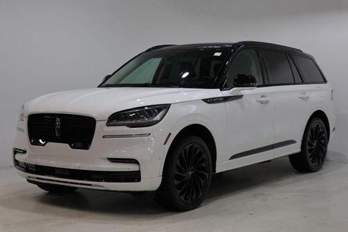 Pristine White Metallic Tri-Coat 2024 Lincoln Aviator Reserve AWD