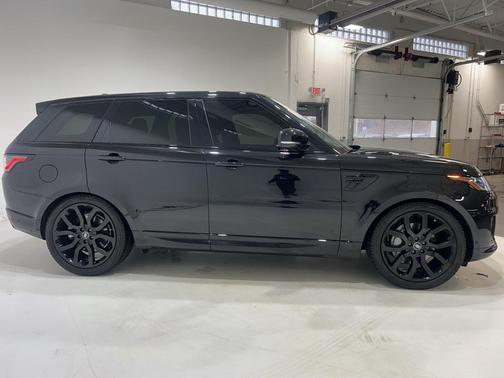 2022 Land Rover Range Rover Sport HSE Silver Edition